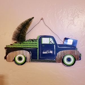 💙💚Seattle Seahawks NFL Wooden Farm Truck & Tree Christmas